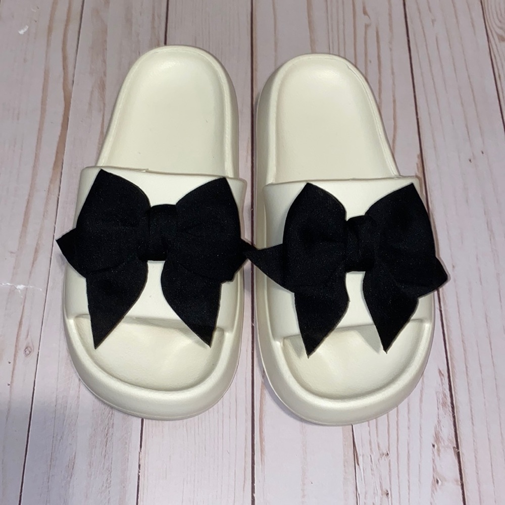 Womens white slides w black bow